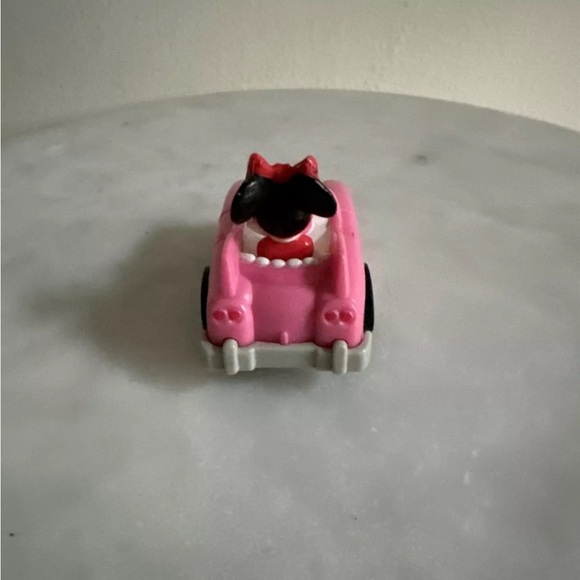Disney Vintage Mini Figurines Minnie Mouse Pink Car 2" - Picture 3 of 7